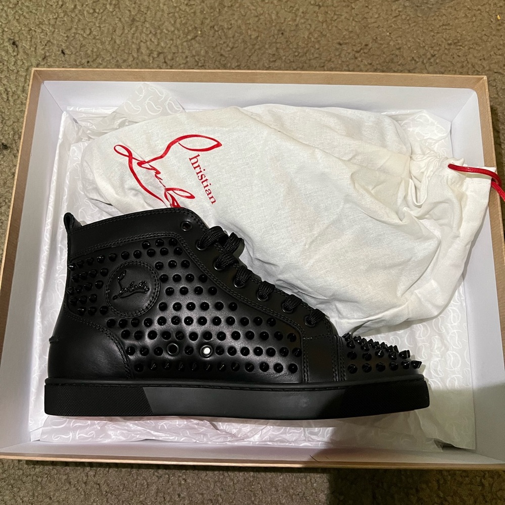 Worn once in perfect condition!!!